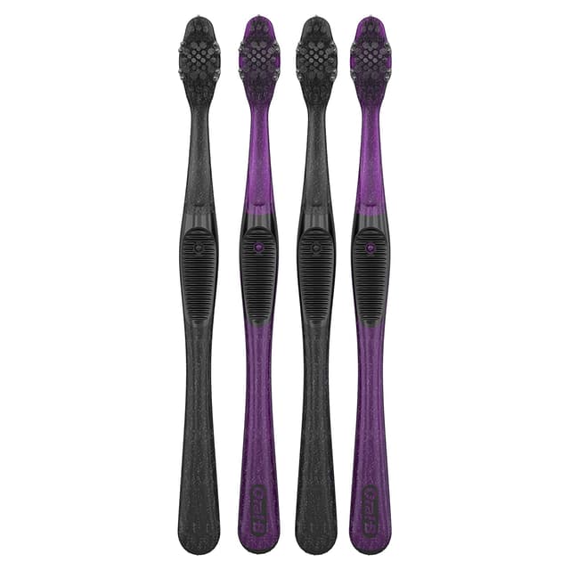 Oral-B Charcoal Toothbrush Therapy Whitening Therapy, мягкая, 4 штуки